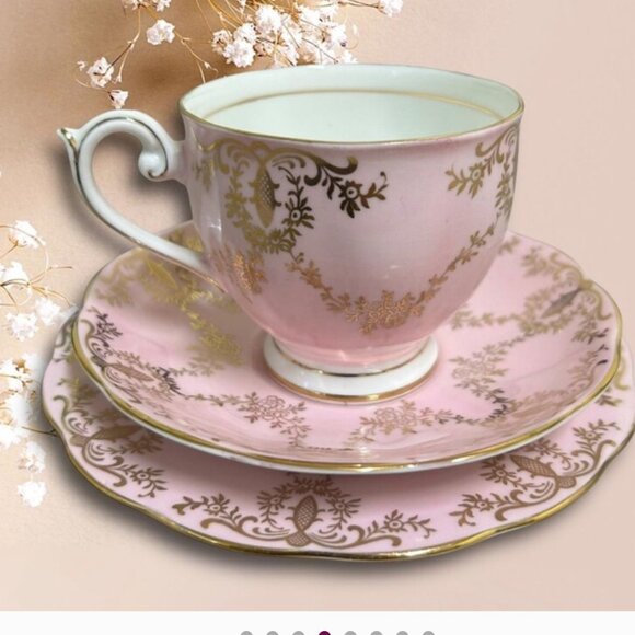 Vintage Queen Anne Pink Golden Scrolling 3pc Tea Cup and Saucer with Small Plate - Picture 4 of 8